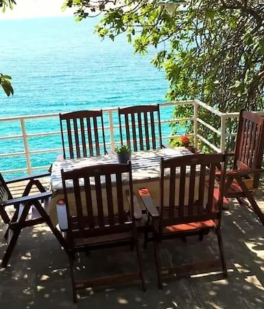 House By The Sea Semesterbostad