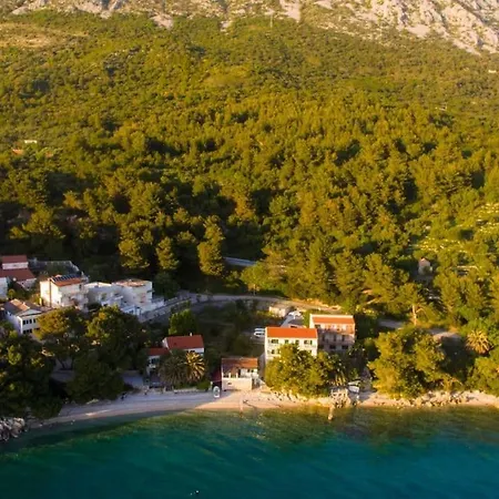 Vakantiehuis House By The Sea *