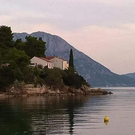 Vakantiehuis House By The Sea